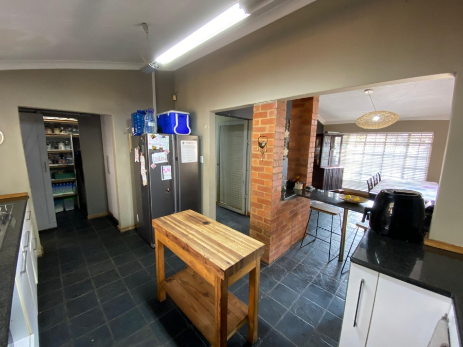 4 Bedroom Property for Sale in Eldoraigne Gauteng