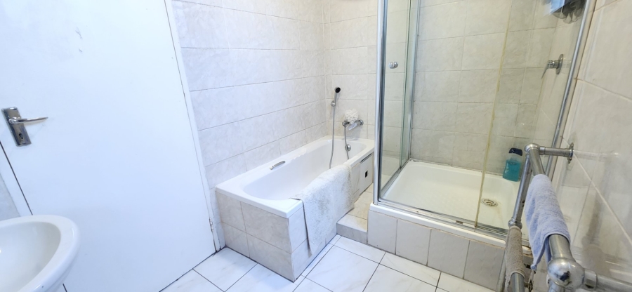 1 Bedroom Property for Sale in Killarney Gauteng