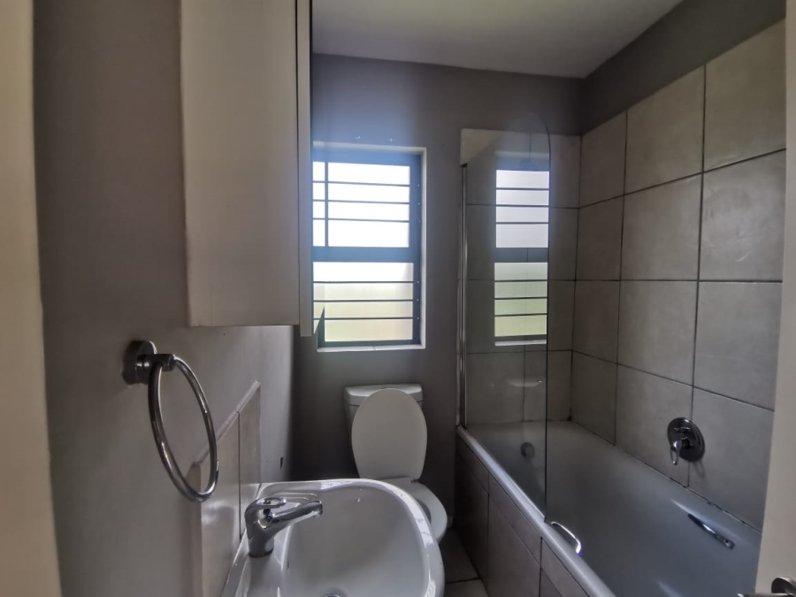 2 Bedroom Property for Sale in The Stewards Gauteng