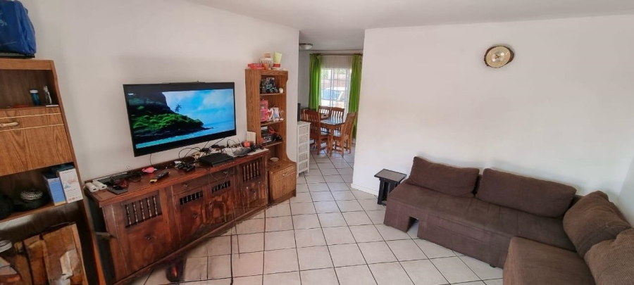 2 Bedroom Property for Sale in Rooihuiskraal North Gauteng