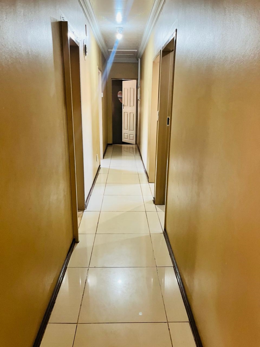 To Let 4 Bedroom Property for Rent in Clarina Gauteng