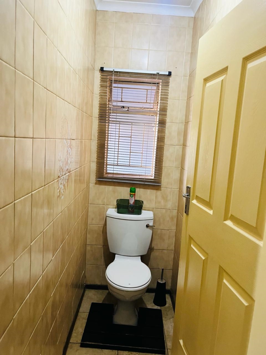 To Let 4 Bedroom Property for Rent in Clarina Gauteng