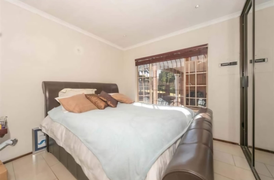 3 Bedroom Property for Sale in Heuweloord Gauteng