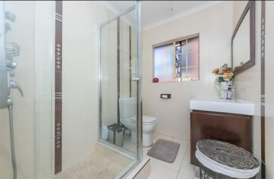 3 Bedroom Property for Sale in Heuweloord Gauteng