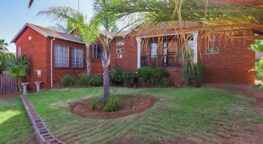 3 Bedroom Property for Sale in Heuweloord Gauteng