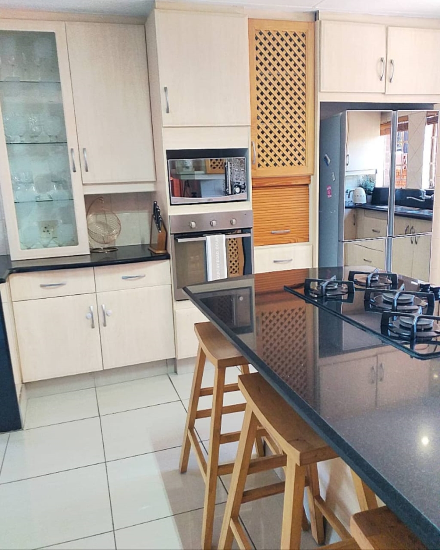 3 Bedroom Property for Sale in Heuweloord Gauteng