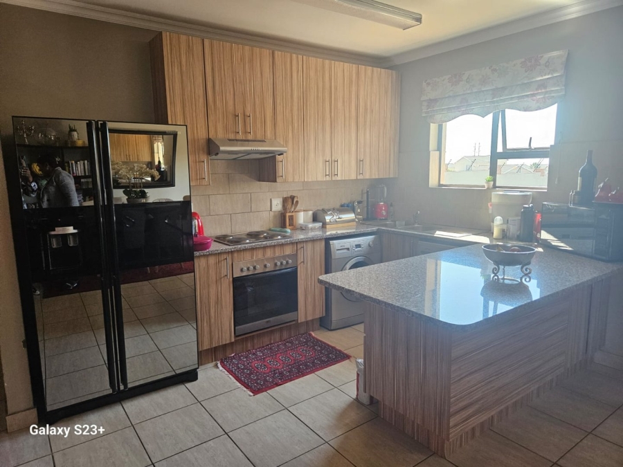 3 Bedroom Property for Sale in Noordwyk Gauteng