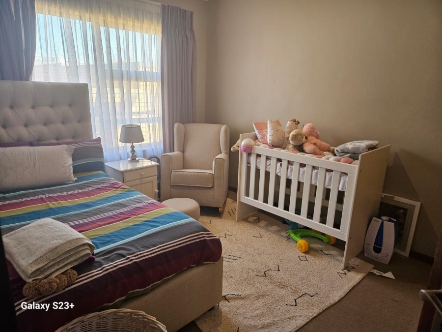 3 Bedroom Property for Sale in Noordwyk Gauteng