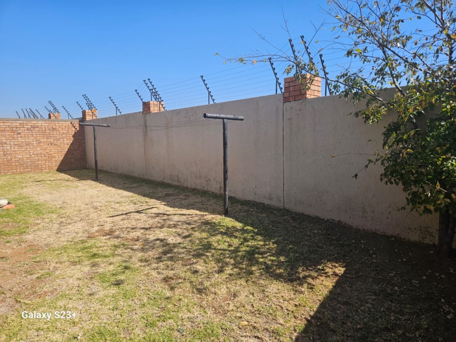 3 Bedroom Property for Sale in Noordwyk Gauteng