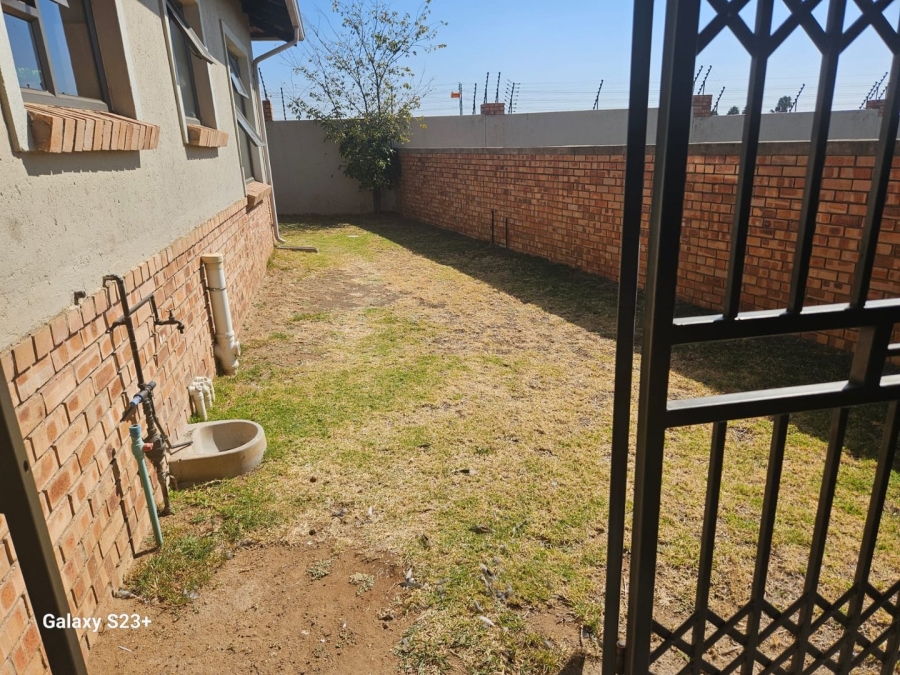 3 Bedroom Property for Sale in Noordwyk Gauteng