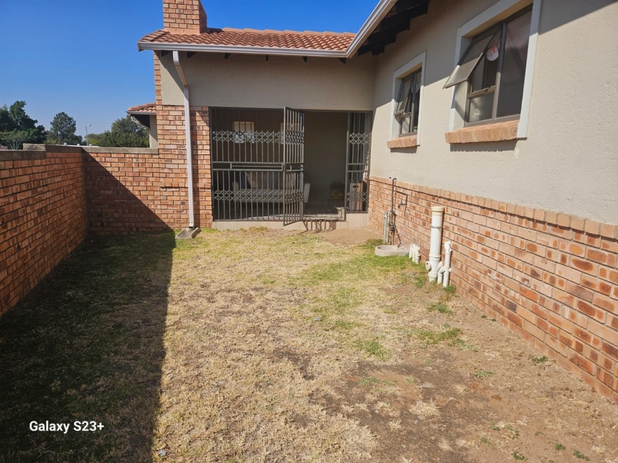 3 Bedroom Property for Sale in Noordwyk Gauteng