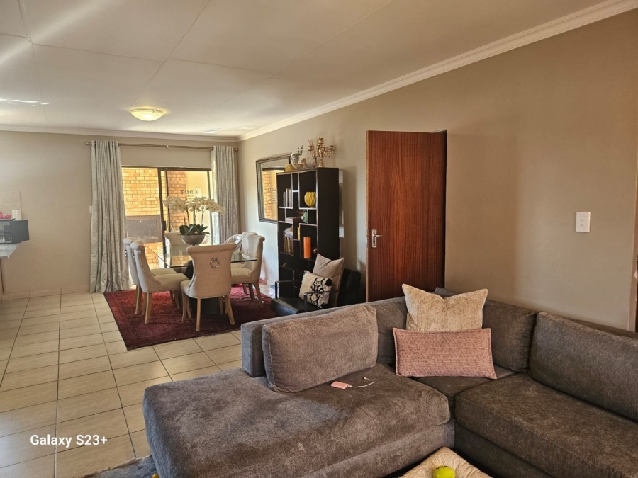3 Bedroom Property for Sale in Noordwyk Gauteng