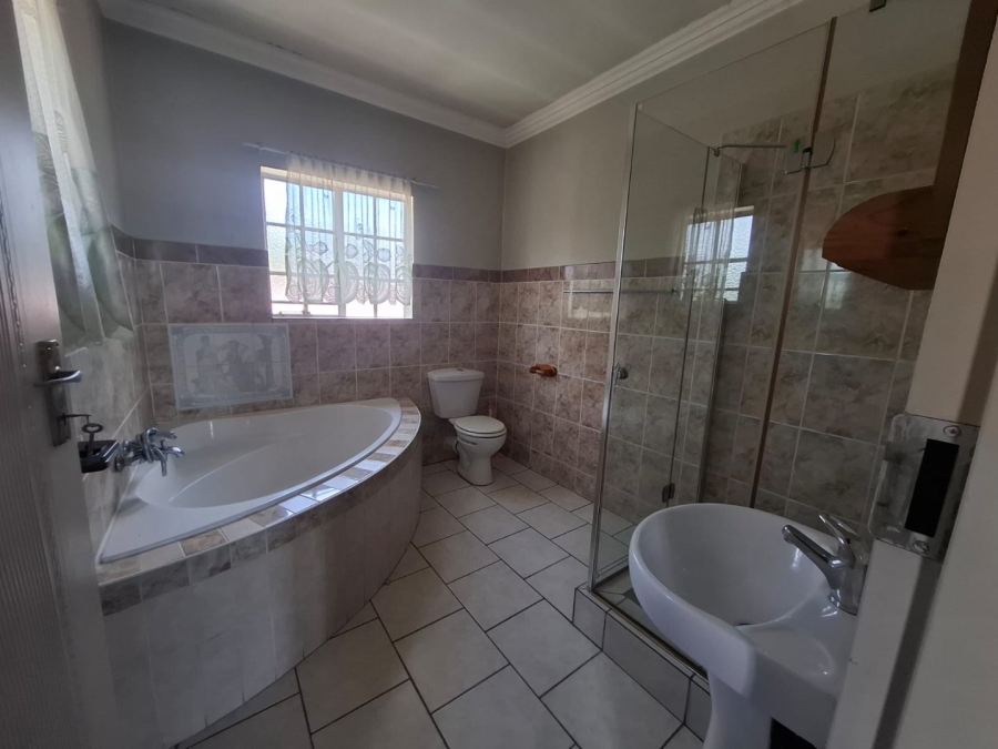3 Bedroom Property for Sale in Kilner Park Gauteng