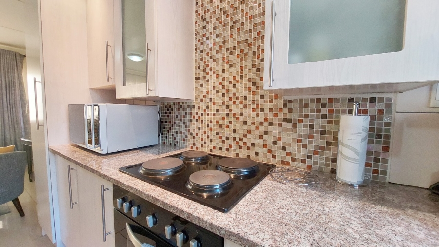 To Let 2 Bedroom Property for Rent in Mondeor Gauteng