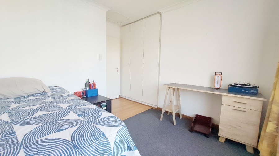 To Let 2 Bedroom Property for Rent in Mondeor Gauteng