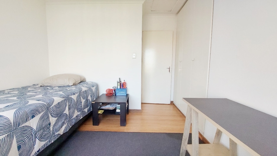 To Let 2 Bedroom Property for Rent in Mondeor Gauteng