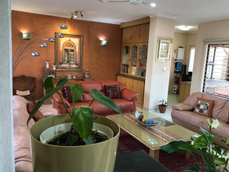 4 Bedroom Property for Sale in Lenasia Ext 9 Gauteng
