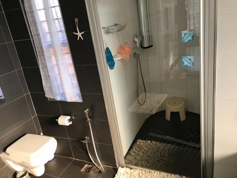 4 Bedroom Property for Sale in Lenasia Ext 9 Gauteng
