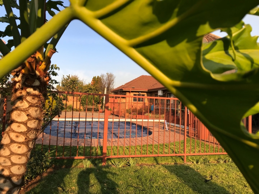 4 Bedroom Property for Sale in Lenasia Ext 9 Gauteng