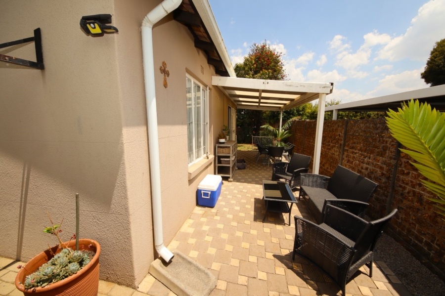 2 Bedroom Property for Sale in Eden Glen Gauteng
