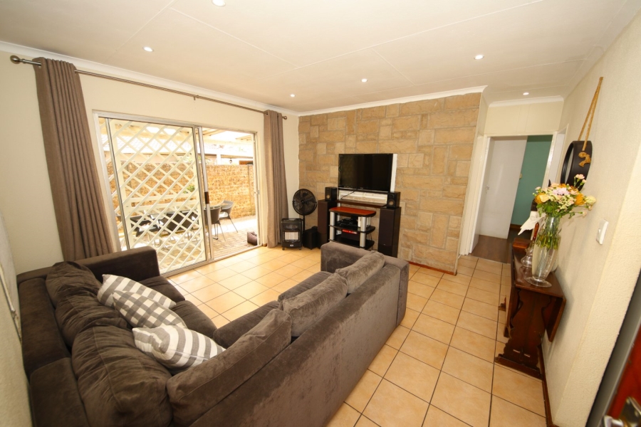 2 Bedroom Property for Sale in Eden Glen Gauteng