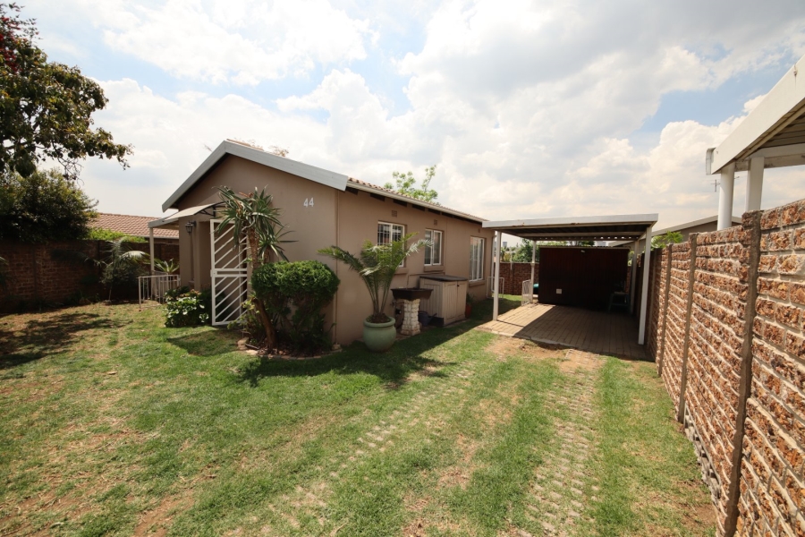 2 Bedroom Property for Sale in Eden Glen Gauteng