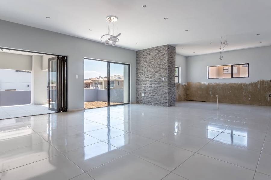 4 Bedroom Property for Sale in Ruimsig Country Estate Gauteng