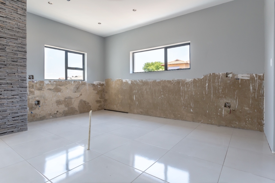 4 Bedroom Property for Sale in Ruimsig Country Estate Gauteng