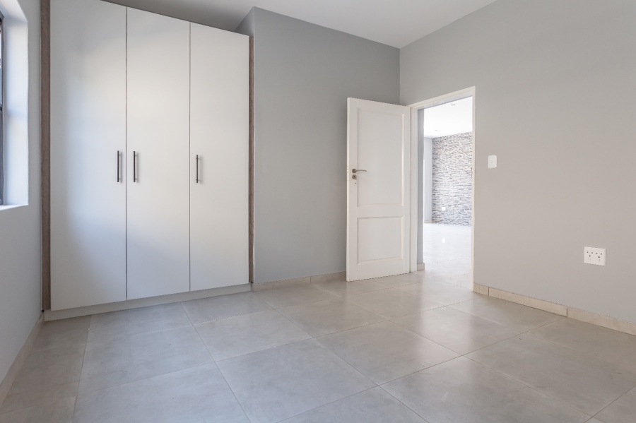 4 Bedroom Property for Sale in Ruimsig Country Estate Gauteng