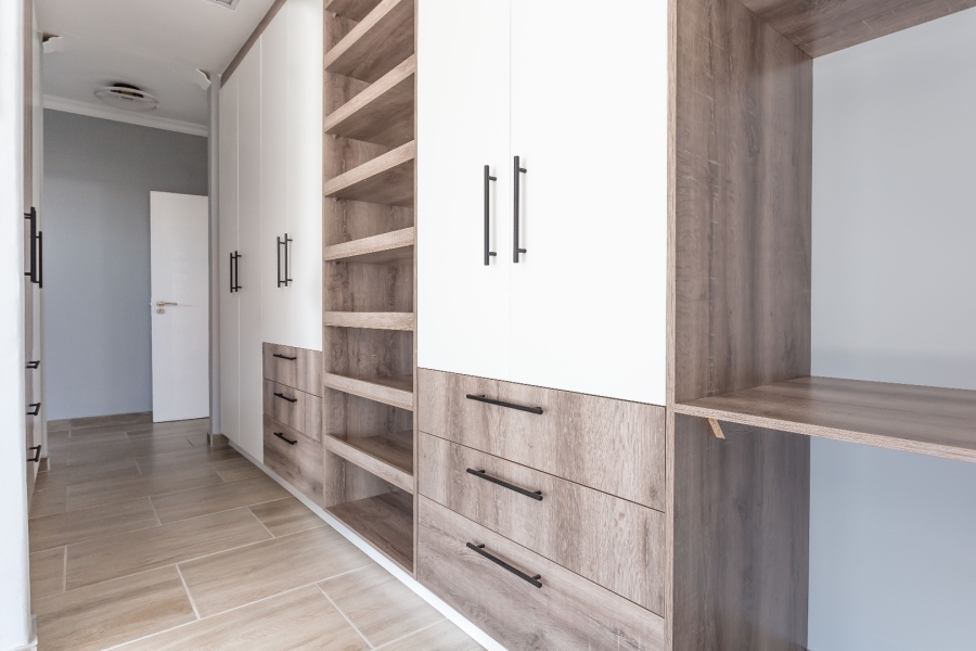 4 Bedroom Property for Sale in Ruimsig Country Estate Gauteng