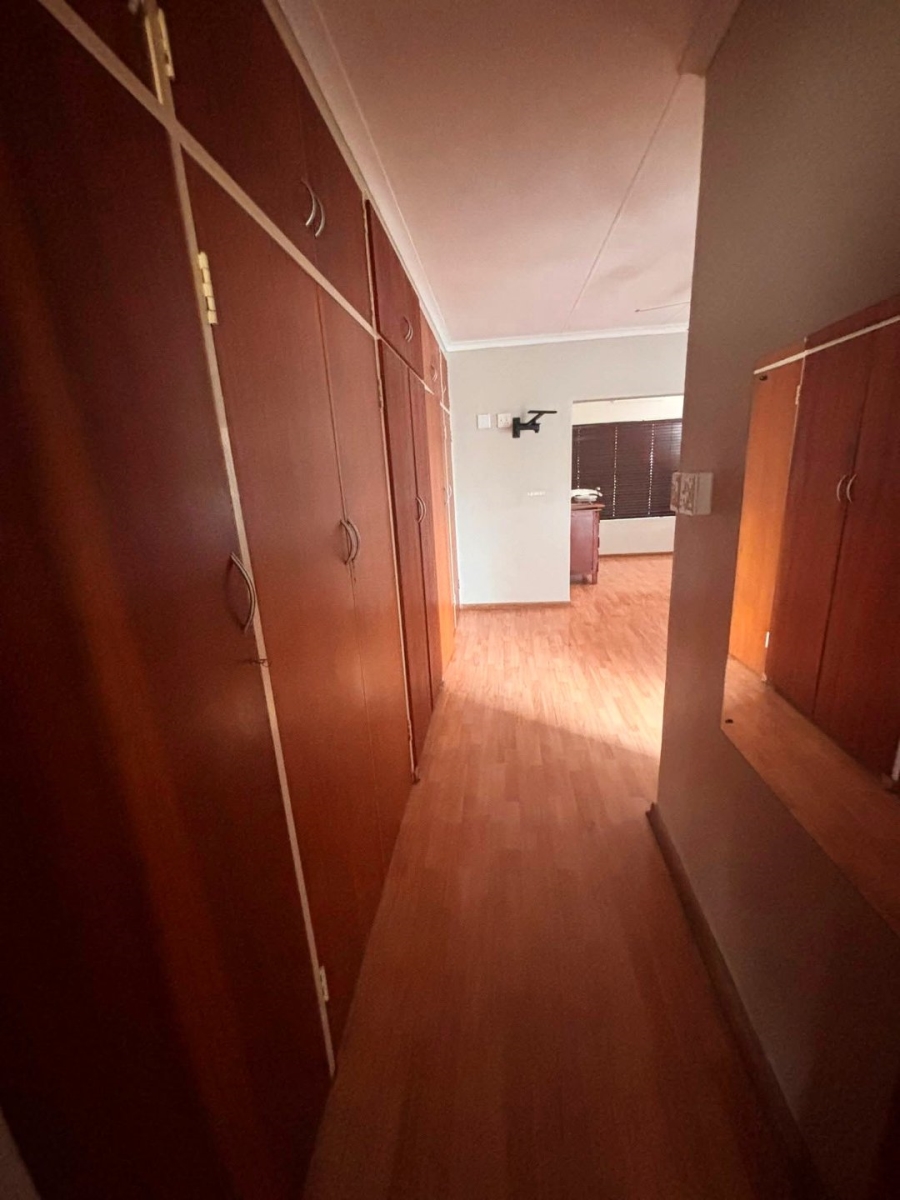 6 Bedroom Property for Sale in Wonderboom Gauteng