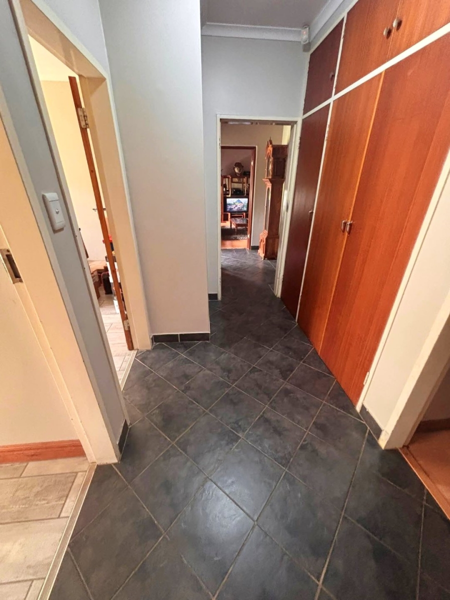 6 Bedroom Property for Sale in Wonderboom Gauteng