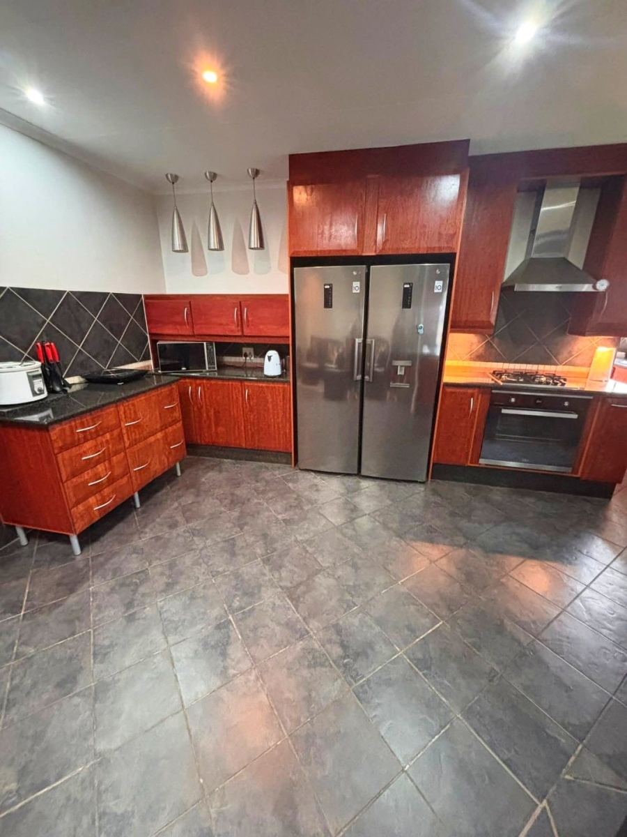 6 Bedroom Property for Sale in Wonderboom Gauteng