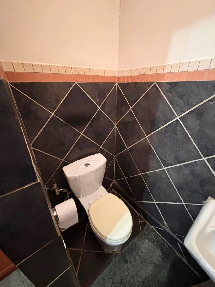 6 Bedroom Property for Sale in Wonderboom Gauteng