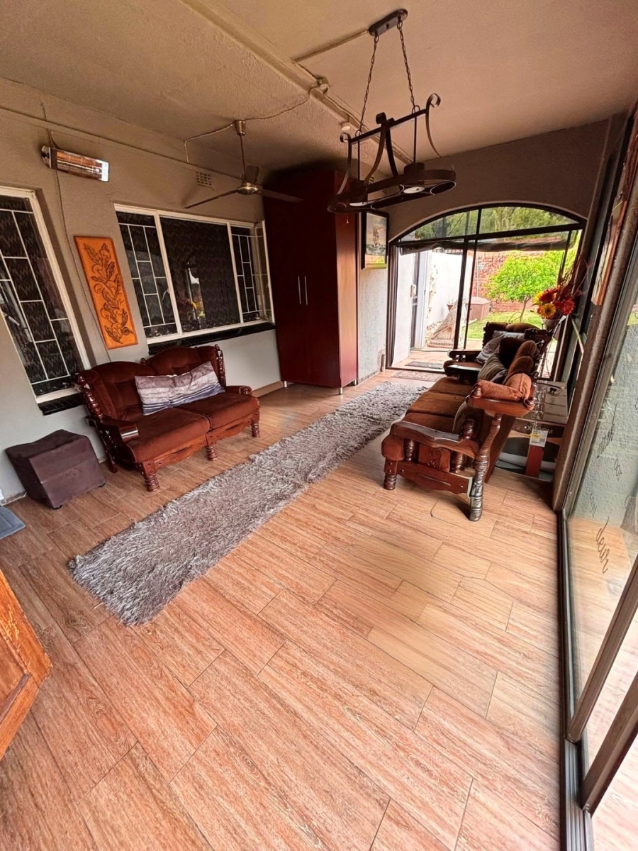 6 Bedroom Property for Sale in Wonderboom Gauteng