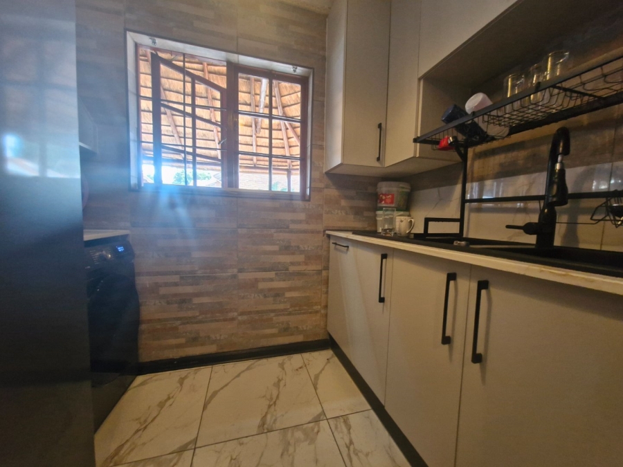 4 Bedroom Property for Sale in Dayanglen Gauteng