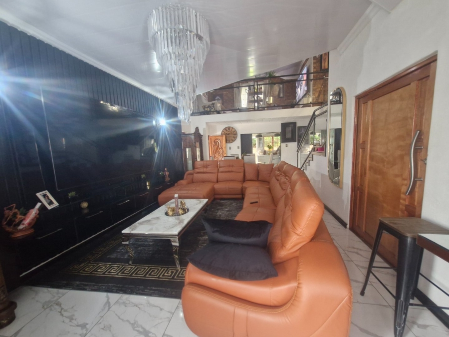 4 Bedroom Property for Sale in Dayanglen Gauteng