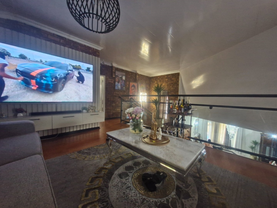 4 Bedroom Property for Sale in Dayanglen Gauteng