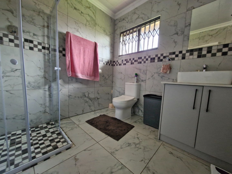 4 Bedroom Property for Sale in Dayanglen Gauteng