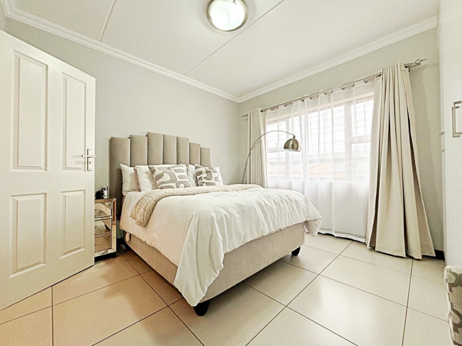 2 Bedroom Property for Sale in Amberfield Gauteng