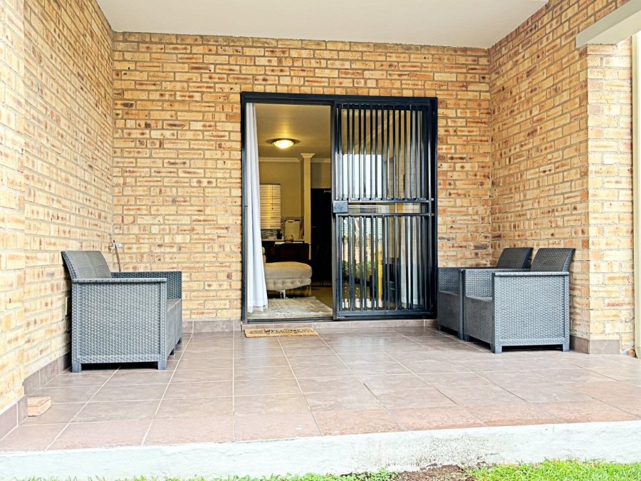 2 Bedroom Property for Sale in Amberfield Gauteng