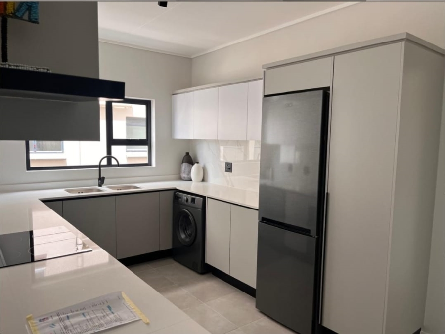 To Let 3 Bedroom Property for Rent in Waterfall Gauteng