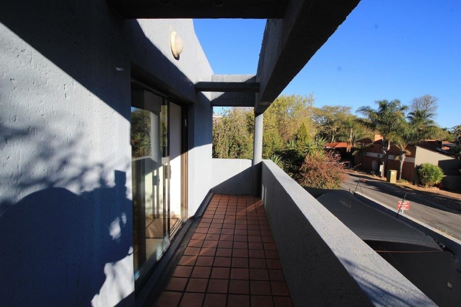 4 Bedroom Property for Sale in Dowerglen Ext 5 Gauteng