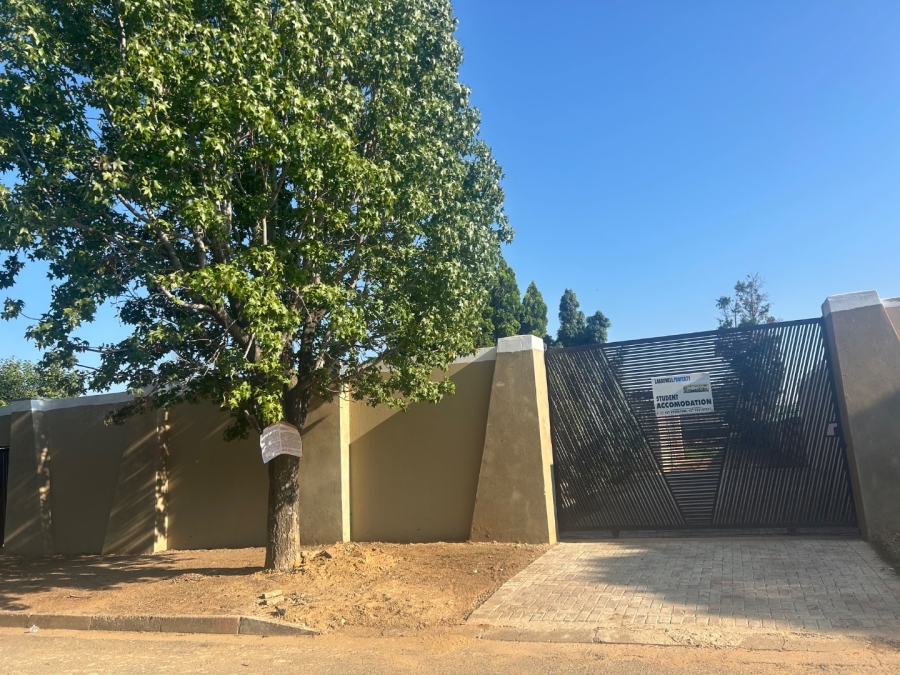  Bedroom Property for Sale in Bedworth Park Gauteng