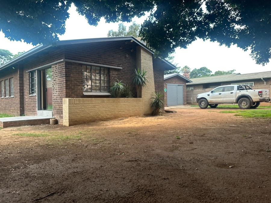  Bedroom Property for Sale in Vanderbijlpark CW 5 Gauteng