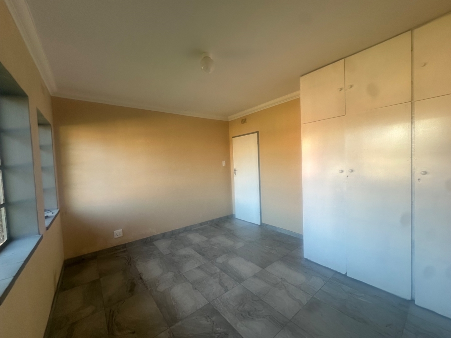  Bedroom Property for Sale in Vanderbijlpark CW 5 Gauteng