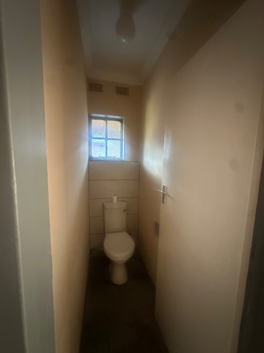  Bedroom Property for Sale in Vanderbijlpark CW 5 Gauteng