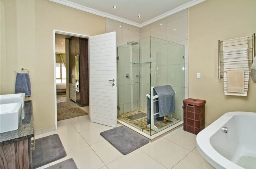 3 Bedroom Property for Sale in Birdhaven Gauteng