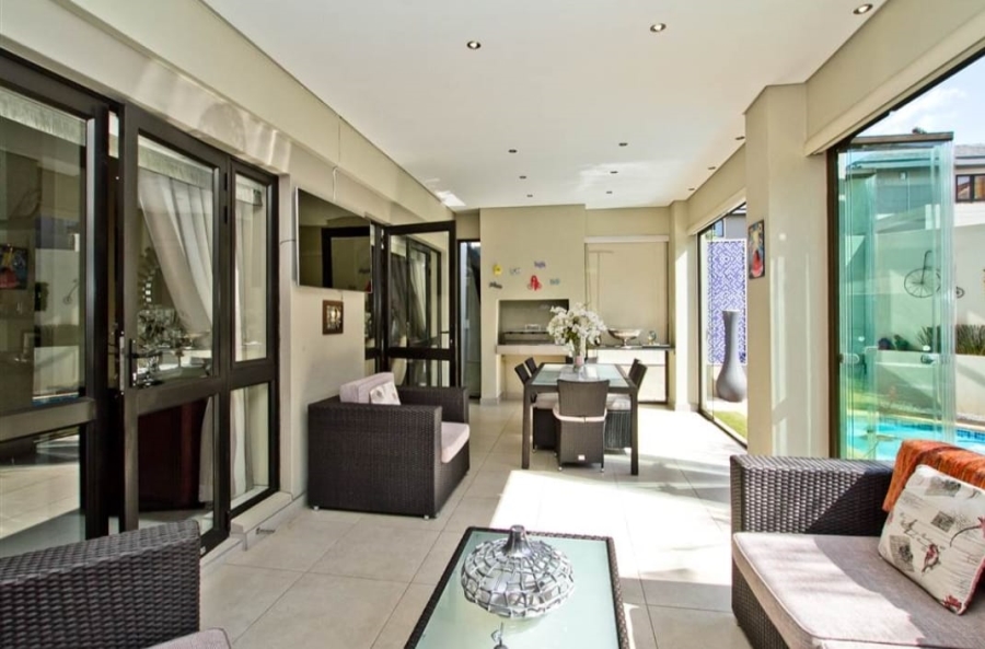 3 Bedroom Property for Sale in Birdhaven Gauteng