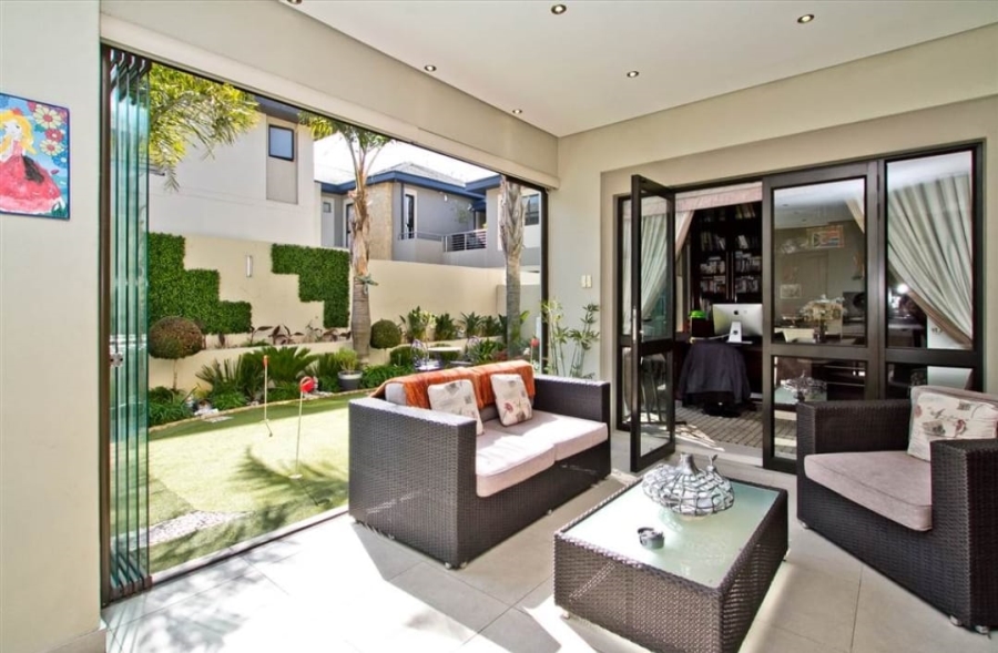 3 Bedroom Property for Sale in Birdhaven Gauteng